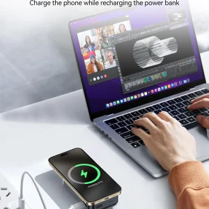 Magnetic Fast Charging Power Bank - Thumbnail Image 4
